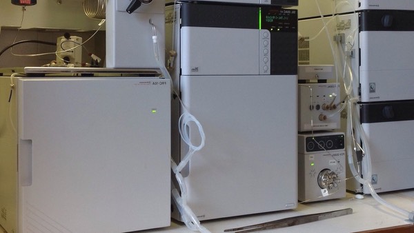 HPLC systems for supplement testing in Vici's cGMP analytical laboratory